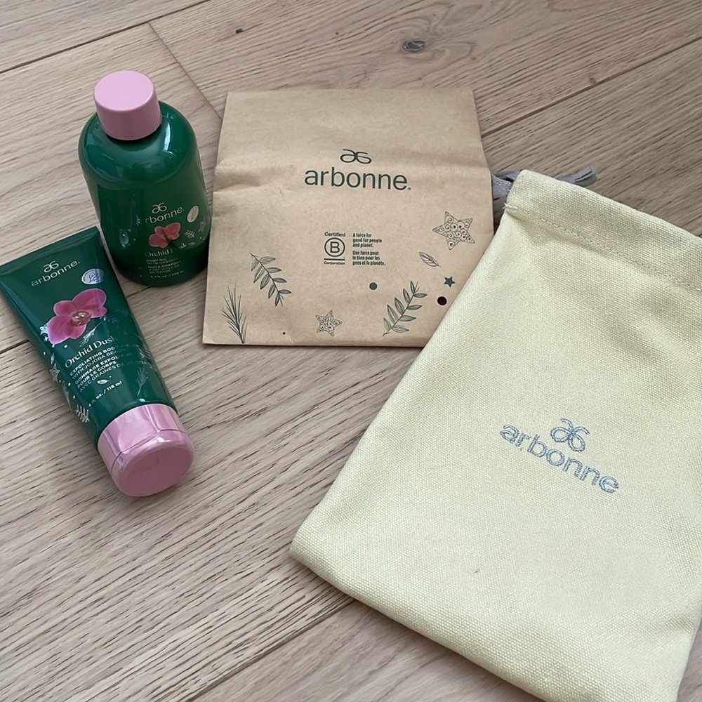 Arbonne Orchid Dust Soft and Smooth gift set - Picture 2 of 10
